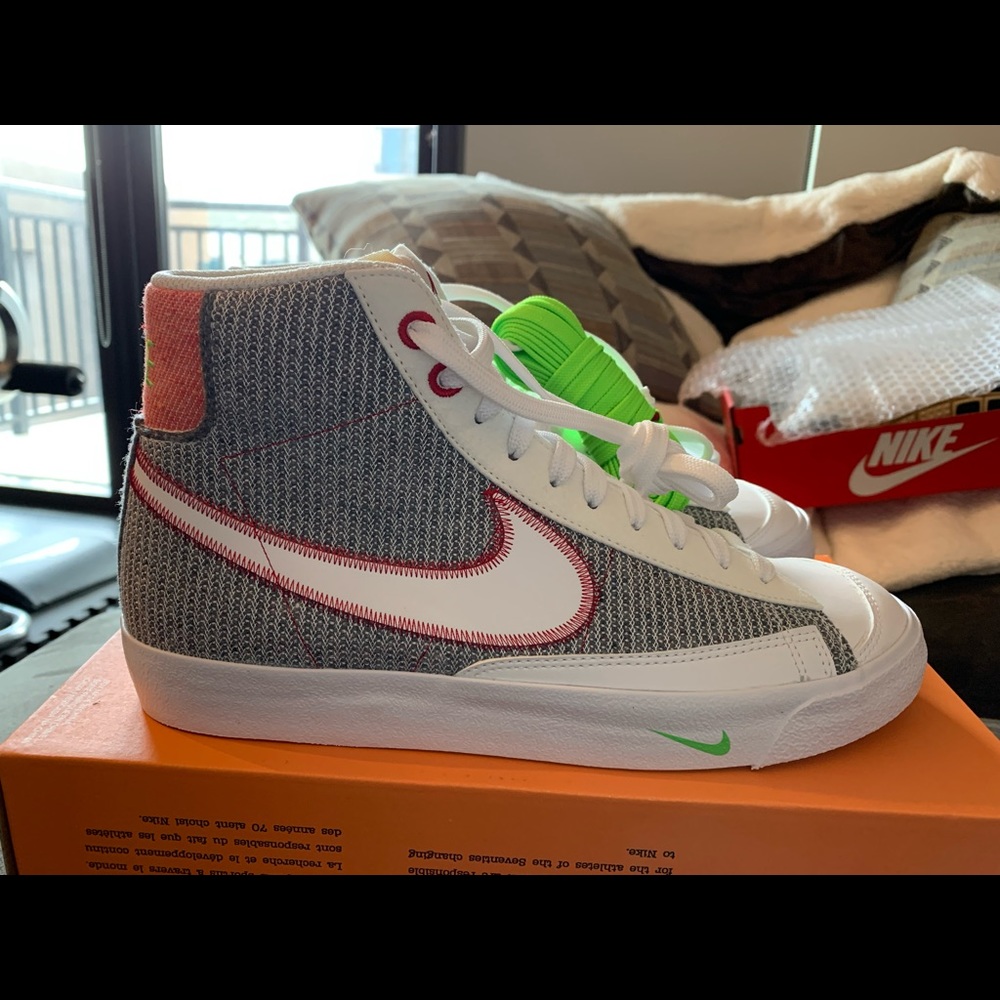 Nike Blazer 77 Size 9 NIB